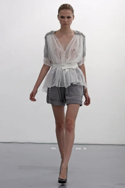Look 8